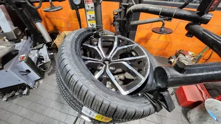 삼성동 BMW530i (245/40R19, 275/35R19)-초고성능 탑티어급 최신 사계절용타이어, 피젤리 피제로 올시즌 플러스 3 ! / 서울 구로, 양천, 동작, 관악, 영등포, 부천, 안양