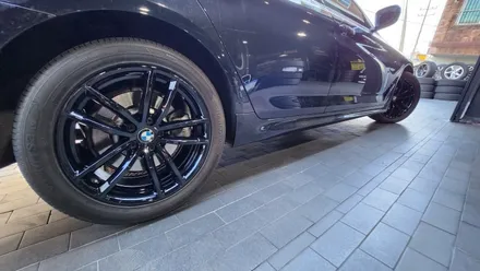 가리봉동 BMW 5시리즈 18인치 휠 블랙유광 (+with 휠브레이크 디스크도색) 작업후기 / 서울 구로, 양천, 동작, 관악, 영등포, 부천, 안양