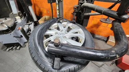 신길동 현대 투싼 (225/60R17)-뛰어난 내마모성과 긴수명을 자랑하는 고성능 SUV사계절용 타이어, 한국타이어 다이나프로 컴포트 HL3 / 서울 구로, 양천, 동작, 관악, 영등포, 부천, 안양