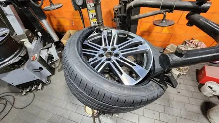 오류동 아우디 SQ5 (255/40R21)-고속도로부터 험난한 오프로드까지 안전성을 확실하게 보장해주는 한국타이어 다이나프로 프리미엄 컴포트 HPX / 서울 구로, 양천, 동작, 관악, 영등포, 부천, 안양