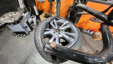 천왕동 벤츠C200 (225/45R18, 245/40R18)-중형세단용 사계절타이어 교체추천, 브리지스톤 투란자 세레니티 플러스 / 서울 구로, 양천, 동작, 관악, 영등포, 부천, 안양