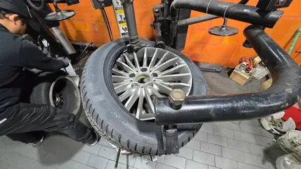 독산동, 대림동, 철산동 윈터/스노우타이어싼곳, BMW 320i (245/45R19) 금호 윈터크래프트 WP72 작업후기+24년 윈터타이어 가격표 / 서울 구로, 양천, 동작, 관악, 영등포, 부천, 안양