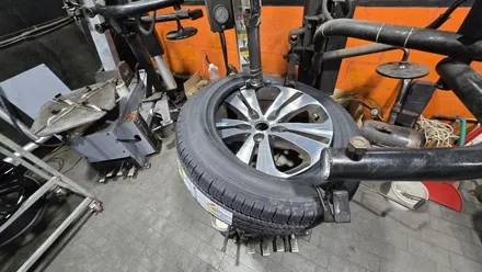 독산동 기아 스포티지 (235/55R18)-탁월한 고속주행 안정성과 내구성, 더욱 길어진 마일리지로 사계절안전하게 장착할 수 있는 한국타이어 다이나프로 컴포트 HL3 / 서울 구로, 양천, 동작, 관악, 영등포, 부천, 안양