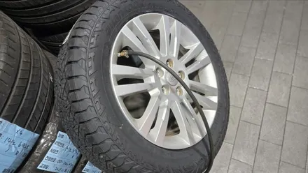 신정동 랜드로버 디스커버리 (255/55R19)-온/오프로드 최적의 성능을 발휘해주는 SUV용 사계절타이어 한국타이어 다이나프로 AT2 / 서울 구로, 양천, 동작, 관악, 영등포, 부천, 안양