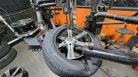 천왕동 기아 카니발 (235/55R18)-주행안정성 및 내구성, 연비효율성을 중시하는SUV 오너님들께 추천하는 한국타이어 다이나프로 프리미엄 컴포트 HPX / 서울 구로, 양천, 동작, 관악, 영등포, 부천, 안양