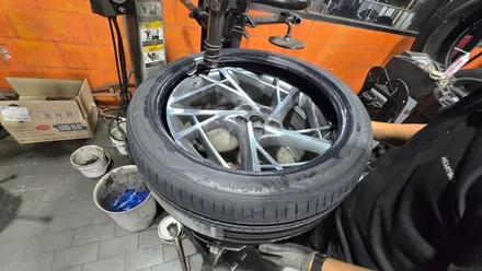 시흥동 제네시스 G80 (245/40ZR20, 275/35ZR20) –최상의 정숙성과 부드러운 주행감을 동시에 갖춘 금호타이어 마제스티 9 솔루스 TA91 / 서울 구로, 양천, 동작, 관악, 영등포, 부천, 안양