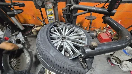 가리봉동 기아 K7 (245/45ZR18)–계절이 바뀌는 시기, 주행 안정성과 내구성을 동시에 높여줄 금호타이어 마제스티9 Solus TA91 / 서울 구로, 양천, 동작, 관악, 영등포, 부천, 안양