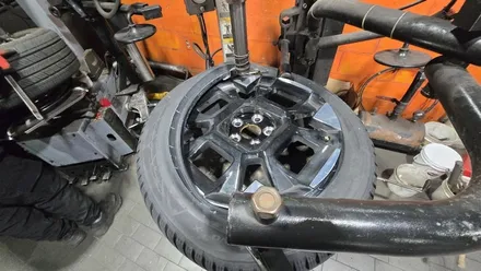 대림동 기아 카니발 하이브리드 (235/55R19)–제동력,코너링 안정성, 접지력까지 극대화하여 SUV에 최적화된 한국타이어 윈터아이셉트 에보3 X / 서울 구로, 양천, 동작, 관악, 영등포, 부천, 안양