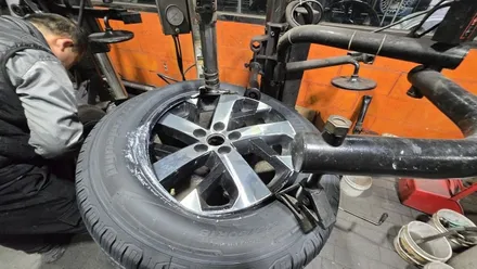 신길동 기아 쏘렌토 (235/60R18)-고속주행 안정성과 마일리지를 강화한 한국타이어 SUV 타이어 다이나프로 컴포트 HL3 / 서울 구로, 양천, 동작, 관악, 영등포, 부천, 안양