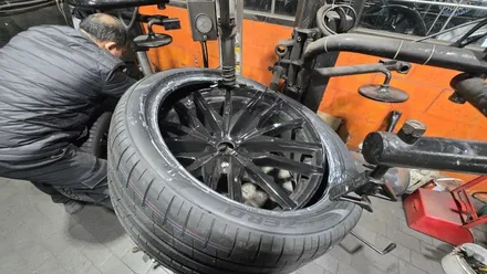 신월동 BMW X5 xDrive 40d (275/35R22, 315/30R22)–무게와 출력을 안정적으로 받아주면서 고속에서도 단단한 밸런스를 유지하는 피렐리 P ZERO PZ4 / 서울 구로, 양천, 동작, 관악, 영등포, 부천, 안양