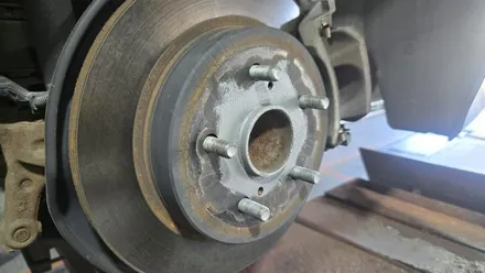 철산동 토요타 캠리 하이브리드 (235/45ZR18)-정숙한 승차감과 빗길 제동력, 고속주행 안정성까지 뛰어난 한국타이어 벤투스 S2 AS / 서울 구로, 양천, 동작, 관악, 영등포, 부천, 안양