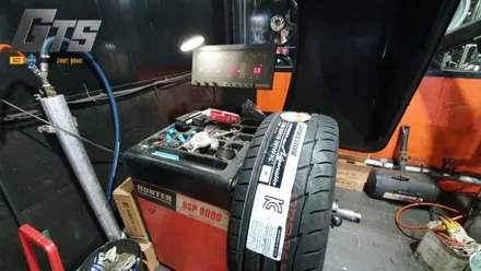 아우디 A3 235/35R19 타이어교체 브릿지스톤 RE004 / 서울 구로, 양천, 동작, 관악, 영등포, 부천, 안양