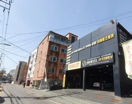 파워풀한 주행능력을 갖춘 개봉동 아우디A6와 잘어울리는 미쉐린 초고성능 썸머타이어-파일럿스포츠4 S (255/35ZR20) 완벽교체! / 서울 구로, 양천, 동작, 관악, 영등포, 부천, 안양
