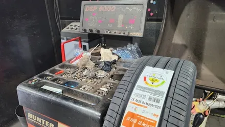 신길동 토요타 아발론 225/45R18-휠복원 작업후 사계절 한국타이어 벤투스 프리미엄컴포트 S2 AS까지 장착완료! / 서울 구로, 양천, 동작, 관악, 영등포, 부천, 안양