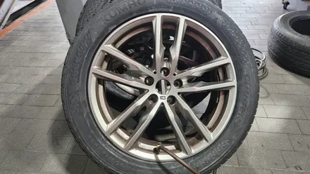 가산동 BMW X3 (245/50R19)추천 SUV사계절타이어-안전성높은 제동력, 편안한 승차감과 가성비까지 뛰어난 금호타이어 크루젠 HP71 / 서울 구로, 양천, 동작, 관악, 영등포, 부천, 안양