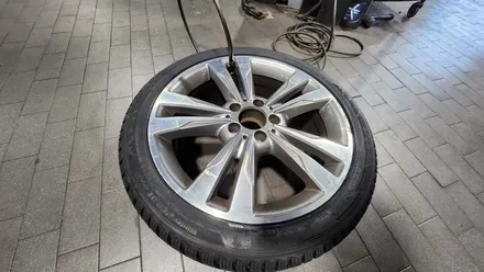 가산동 벤츠 E클래스 E300 (245/40R18)-겨울철 눈길과 빙판길, 젖은노면까지 최상의 안전성을 제공해주는 한국타이어 윈터아이셉트 프리미엄 에보3 / 서울 구로, 양천, 동작, 관악, 영등포, 부천, 안양