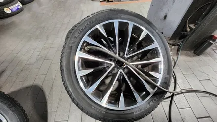 신림동 BMW 530i (2454518)-다양한 기후환경과 노면에서 전천후 안전성을 보장해주는 추천 올웨더타이어, 미쉐린크로스 클라이밋2 / 서울 구로, 양천, 동작, 관악, 영등포, 부천, 안양