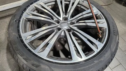 고척동 아우디A8 (265/40ZR20)-탁월한 제동력, 견고한 핸들링,정숙성까지 뛰어난 완벽한 퍼포먼스 타이어, 피렐리 피제로 PZ4 (MO1) NCS / 서울 구로, 양천, 동작, 관악, 영등포, 부천, 안양