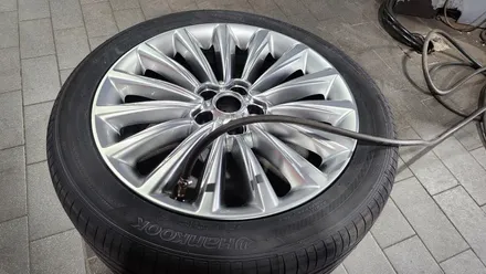 신림동 기아 K9 (245/45ZR19, 275/40ZR19)-뛰어난 배수능력, 높은 수준의 핸들링, 고속주행안정성까지 강화한 한국타이어 벤투스 S2 AS / 서울 구로, 양천, 동작, 관악, 영등포, 부천, 안양
