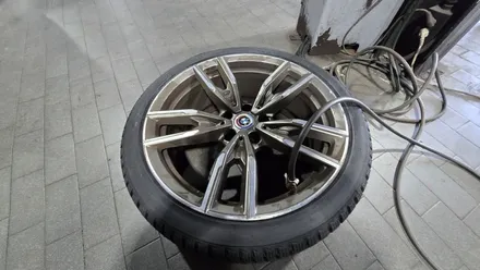 영등포동 BMW M440i xDrive (225/40R19)-겨울철 불안정한 노면에서 정확한 조향과 제동력을 자랑하는 한국타이어 윈터아이셉트 프리미엄 에보3 / 서울 구로, 양천, 동작, 관악, 영등포, 부천, 안양