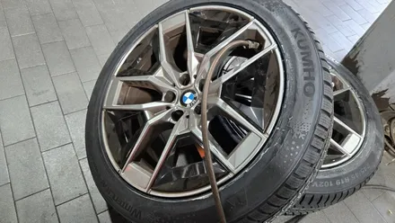 온수동 BMW 530i (245/45R19)-럭셔리 세단용 윈터/스노우타이어 교체추천, 금호 윈터크래프트 WP72+가격표 안내 / 서울 구로, 양천, 동작, 관악, 영등포, 부천, 안양