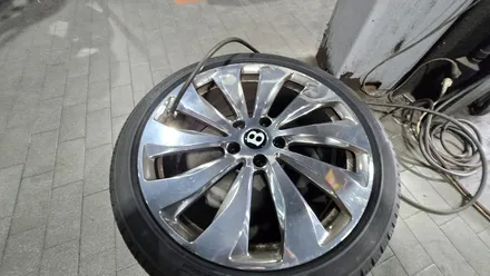 가산동 벤틀리 플라잉스퍼 275/35R22, 315/30R22)-모든 계절과 노면조건에서 뛰어난 주행퍼포먼스를 제공해주는 피렐리 피제로 AS (NCS) 고성능 순정타이어 / 서울 구로, 양천, 동작, 관악, 영등포, 부천, 안양