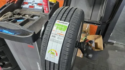 삼성동 현대 그랜저 IG (225/55R17)-다양한 노면상태에서 안정적인 핸들링을 제공하고 연비효율,계절안전성까지 뛰어난 한국타이어 키너지 컴포트 ST AS / 서울 구로, 양천, 동작, 관악, 영등포, 부천, 안양