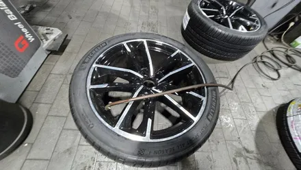 문래동 아우디A7 (255/40ZR20)-고속도로, 와인딩, 도심등 다양한 노면에서의 안정성과 퍼포먼스를 자랑하는 미쉐린 파일럿스포츠 올시즌4 / 서울 구로, 양천, 동작, 관악, 영등포, 부천, 안양