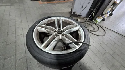 신림동 아우디 S7 (275/35R20)-고성능 스포츠 퍼포먼스를 사계절 내내 발휘해주는 한국타이어 벤투스 S1 에보 Z AS / 서울 구로, 양천, 동작, 관악, 영등포, 부천, 안양