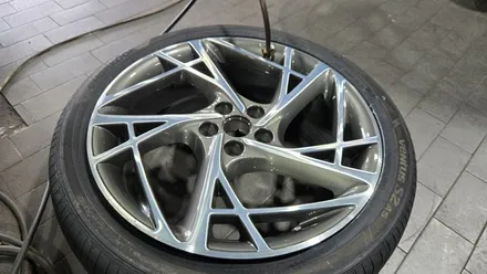 봉천동 제네시스G90 (245/40ZR20, 275/35ZR20)-사계절 노면환경에 최적화된 주행성능과 정숙성, 안전성까지 뛰어난 한국타이어 벤투스 S2 AS / 서울 구로, 양천, 동작, 관악, 영등포, 부천, 안양