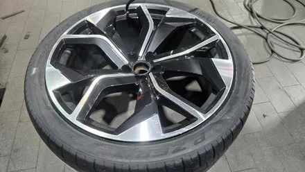 신도림동 아우디 RSQ8 (295/35ZR23)-강력한 출력과 차체 하중을 안정적으로 받아내며, 고속에서도 흔들림 없이 단단한 주행을 완성하는 피렐리 P ZERO PZ4 / 서울 구로, 양천, 동작, 관악, 영등포, 부천, 안양