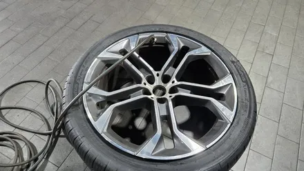 하안동 BMW X5 (315/35ZR21)-고속 크루징과 일상 드라이빙을 아우르는 압도적인 밸런스, 한국타이어 프리미엄 사계절타이어 벤투스 S1 에보 Z AS X / 서울 구로, 양천, 동작, 관악, 영등포, 부천, 안양