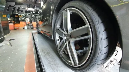 아우디 A3 235/35R19 타이어교체 브릿지스톤 RE004 / 서울 구로, 양천, 동작, 관악, 영등포, 부천, 안양