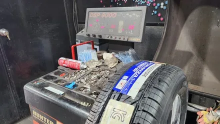 가산동 수입사계절타이어 싼곳에서 기아 니로 SUV와 잘어울리고 연비효율 및 젖은노면 안전성, 마일리지까지 뛰어난 브릿지스톤 투란자 세레니티 플러스 215/60R16 완벽교체! / 서울 구로, 양천, 동작, 관악, 영등포, 부천, 안양