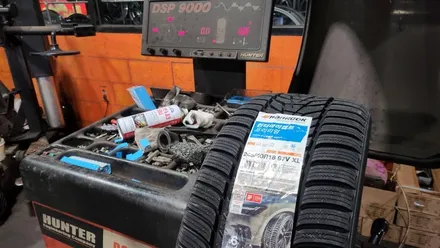 가산동 벤츠 E클래스 E300 (245/40R18)-겨울철 눈길과 빙판길, 젖은노면까지 최상의 안전성을 제공해주는 한국타이어 윈터아이셉트 프리미엄 에보3 / 서울 구로, 양천, 동작, 관악, 영등포, 부천, 안양