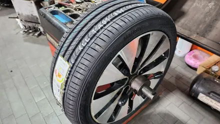 개봉동 기아K5 (225/45ZR18)-고성능세단을 고려하여 승차감과 정숙성을 더욱 향상시킨 사계절타이어, 금호 마제스티9솔루스 TA91