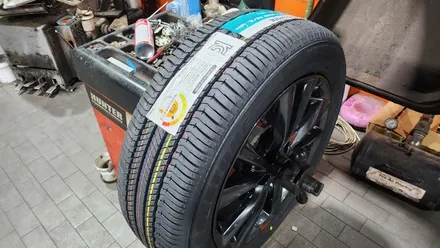 대방동 기아 카니발(235/55R19)-강력하고 뛰어난 내구성과 긴 마일리지까지 자랑하는 SUV고성능 사계절용타이어 브리지스톤 듀얼러 H/L400 / 서울 구로, 양천, 동작, 관악, 영등포, 부천, 안양