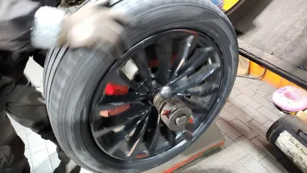 역삼동 BMW 530i (245/45R18)-더욱길어진 주행거리, 향상된 안전성과 승차감으로 새롭게 재설계된 최신형 피렐리 p7 올시즌 플러스 3 / 서울 구로, 양천, 동작, 관악, 영등포, 부천, 안양
