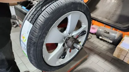 가산동 토요타 프리우스 (215/45R17)-다양한 노면에서 안정적인 핸들링을 자랑하고 젖은노면 제동성능, 편안한 승차감까지 뛰어난 한국타이어 키너지 컴포트 ST AS ! / 서울 구로, 양천, 동작, 관악, 영등포, 부천, 안양