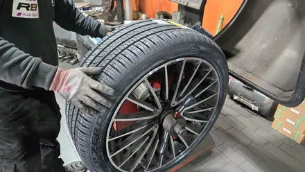 봉천동 벤츠 S400d 4matic (255/40R20, 285/35R20)-고속주행 안정성, 승차감, 접지력까지 뛰어난 피렐리 순정OE타이어 피제로 올시즌 (NCS) / 서울 구로, 양천, 동작, 관악, 영등포, 부천, 안양