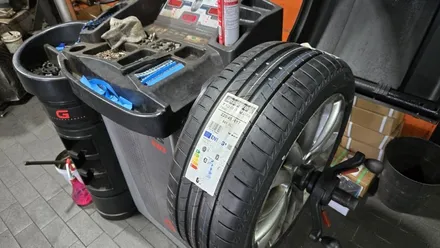 광명동 미니 클럽맨 쿠퍼D (225/45R17)-쾌적하고 안정적인 승차감, 젖은노면 안전성, 탄탄한 내구성까지 겸비한 고성능 런플랫 투어링타이어 브리지스톤 투란자 T005 RFT / 서울 구로, 양천, 동작, 관악, 영등포, 부천, 안양