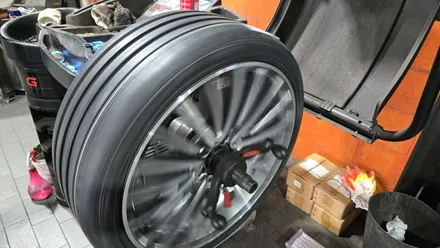 광명동 벤츠 S500 (255/35R21)-고속주행 안정성에 특화되어 내구성, 핸들링 응답성, 제동력까지 탁월한 피렐리 피제로 (PZ4) MO-S NCS / 서울 구로, 양천, 동작, 관악, 영등포, 부천, 안양
