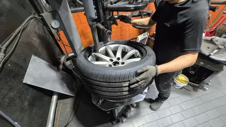 가산동 아우디 A4 (245/40ZR18)-프리미엄급의 정숙성과 승차감, 사계절 안전 주행까지 뛰어난 한국타이어 슈퍼컴포트 벤투스 에어 S / 서울 구로, 양천, 동작, 관악, 영등포, 부천, 안양
