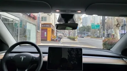 난이도 높은 테슬라 모델 Y 중랑구썬팅. / 서울 성북구 안암동5가