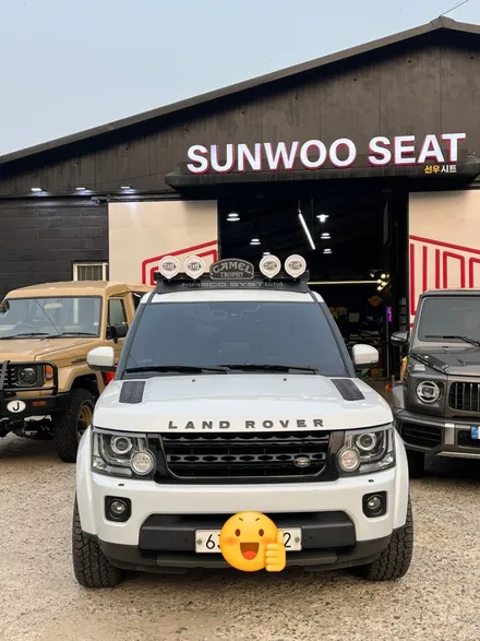 디스커버리4 최고급 이태리산 마호가니 가죽시트 시공^^ (가죽핸들과, 더블스티치 퀼팅 패턴 적용)