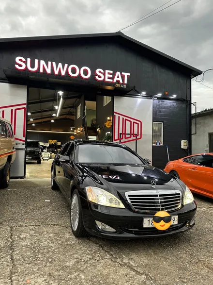 벤츠 S 클래스 w221 디지뇨 에디션 (화이트 인테리어로 변경)