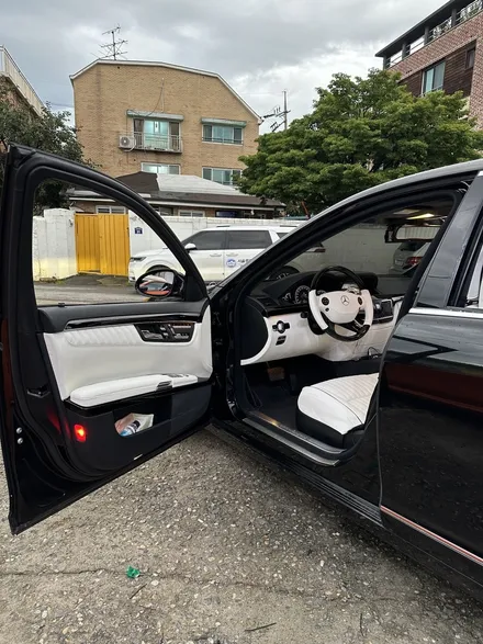 벤츠 S 클래스 w221 디지뇨 에디션 (화이트 인테리어로 변경)