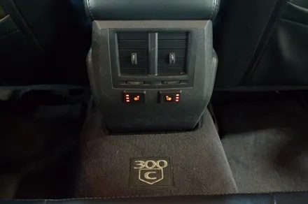 크라이슬러 300c 2열 뒷좌석 열선시트 시공