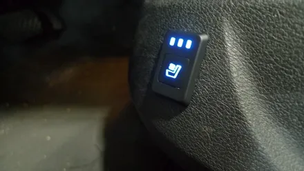 아우디 A4 운전석 통풍시트 작업 소개 드립니다