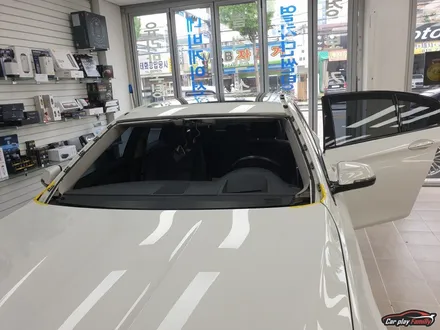 (수원전면유리교체)BMW520d 돌 맞은전면유리 교체및칼트윈RX썬팅시공